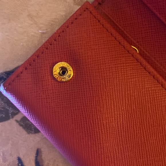 PINK PRADA LEATHER KEY CASE EUC - Picture 9 of 9